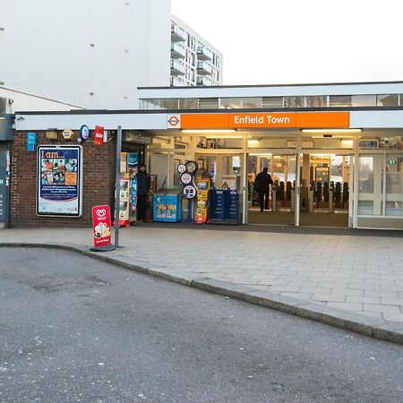 Skyvillion - Cozy Apartments In Enfield Town With Free Parking & Wifi Exterior foto